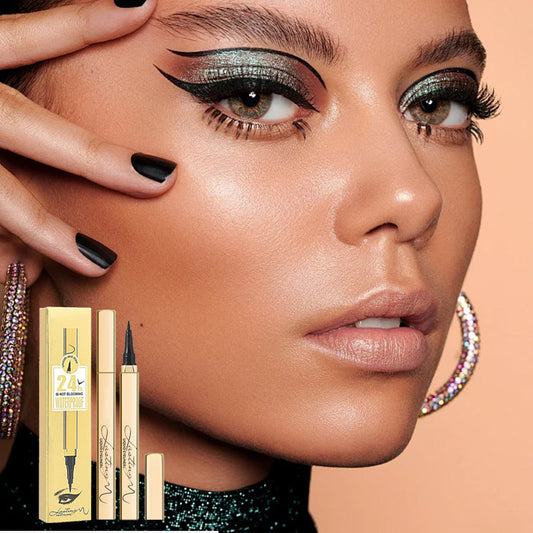 Delineador líquido impermeable de larga duración