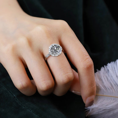 Exquisito anillo solitario moissanite